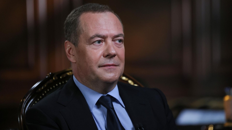 Медведев рассказал, как ЕР будет использовать цифровые сервисы