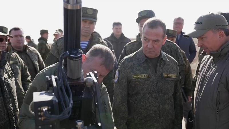 Медведев предложил обсудить вопросы ПВО и противодействия БПЛА