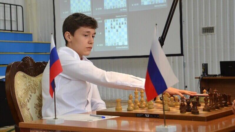 Непомнящий оценил вероятность разрешения флага России на турнирах FIDE