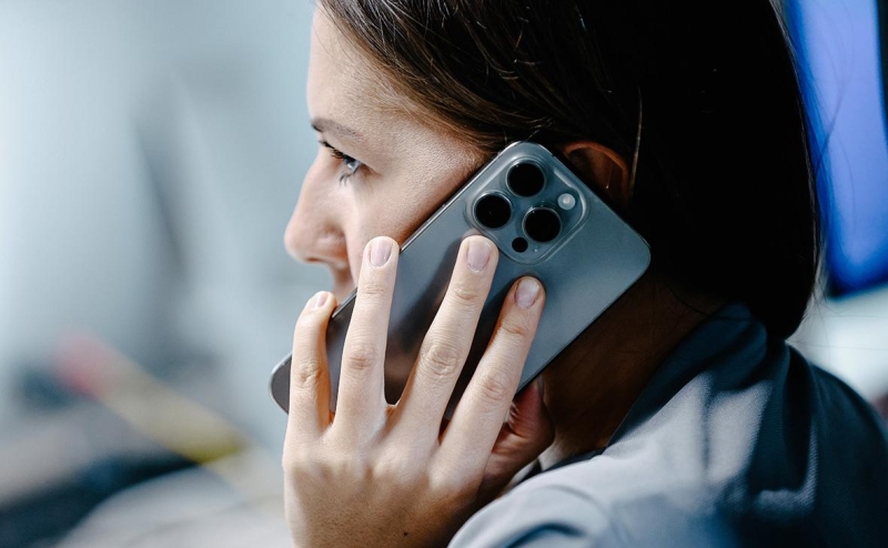 Индийским ретейлерам пригрозили штрафами за продажу iPhone в Россию