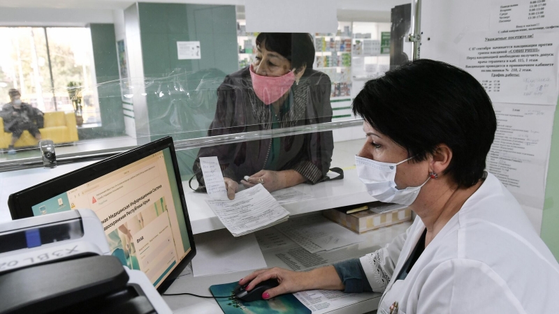 Больничный по уходу за ребенком 2025: как оформить и рассчитать выплаты