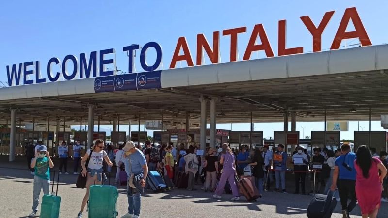 ТЦ Анкары усилили меры безопасности в перед Новым годом, сообщил источник