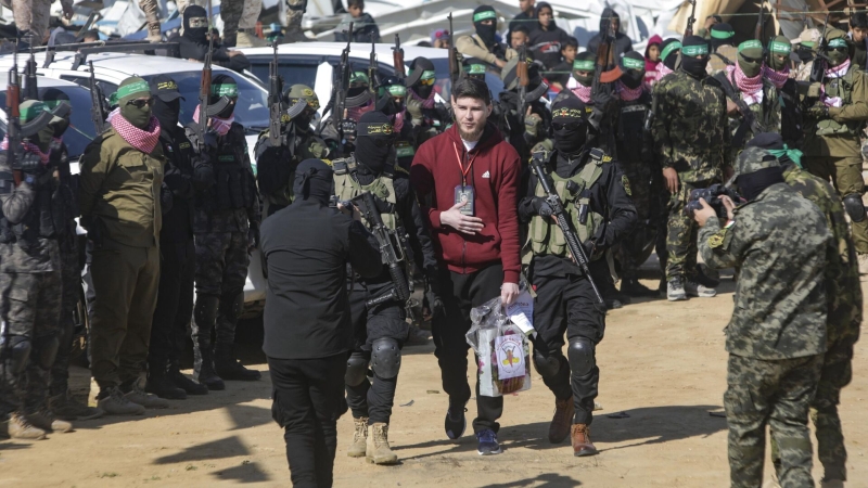Лазар: заложники в Газе говорят, что им предлагали сменить веру
