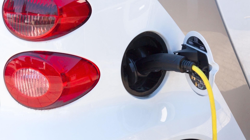 В Москве открылся зарядный хаб для электрокаров