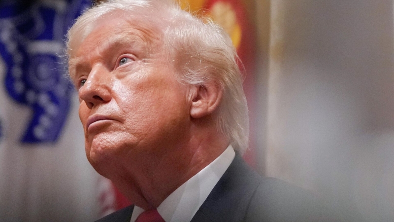 Трамп создаст коалицию для борьбы с Китаем в сфере ИИ, пишет Politico