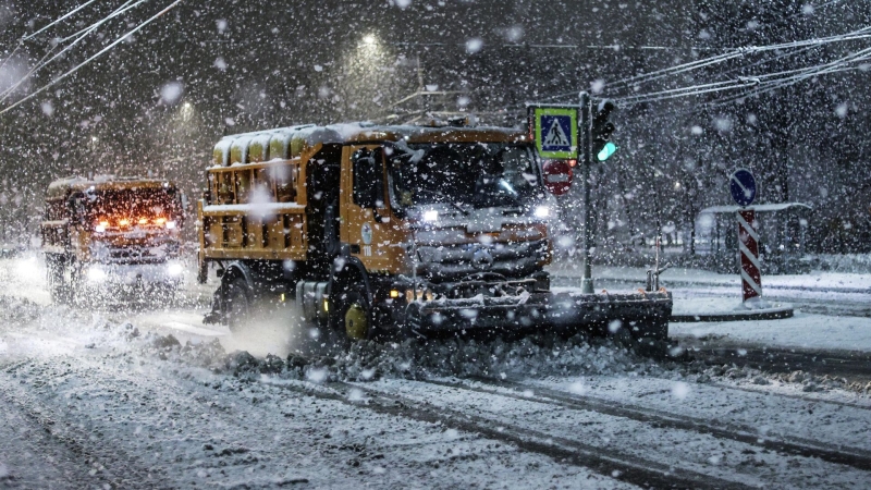 В Петербурге к концу дня образуется снег высотой до пяти сантиметров
