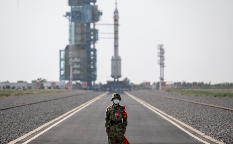 WP рассказала об &laquo;орбитальном бое&raquo; спутников США и Китая